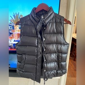 Jcrew used black puffer vest. Size small.